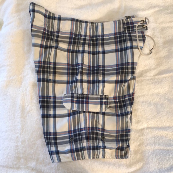 Men’s Board Shorts, Gap Size L/G - Picture 4 of 4